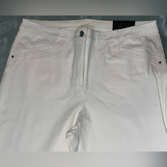 Chico's White and Cream Jeans - Picture 2 of 4